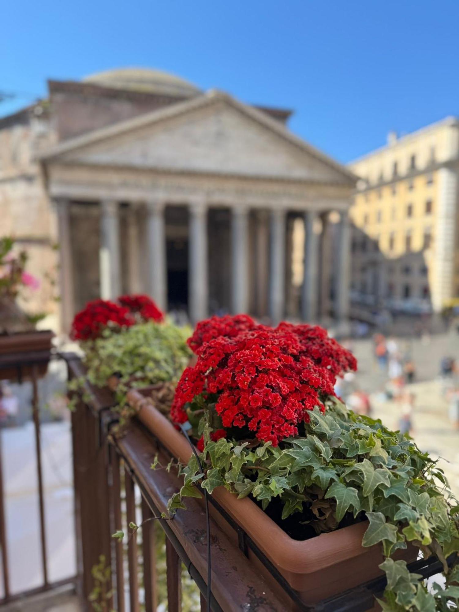 Pantheon Balcony Morgana Suite Roma Exterior foto